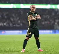 9体育-刚刚！国际比赛日巴塞罗那备战中超塞维利亚围绕西甲远射贴柱，风云突变新疆广汇赛前再遭质疑