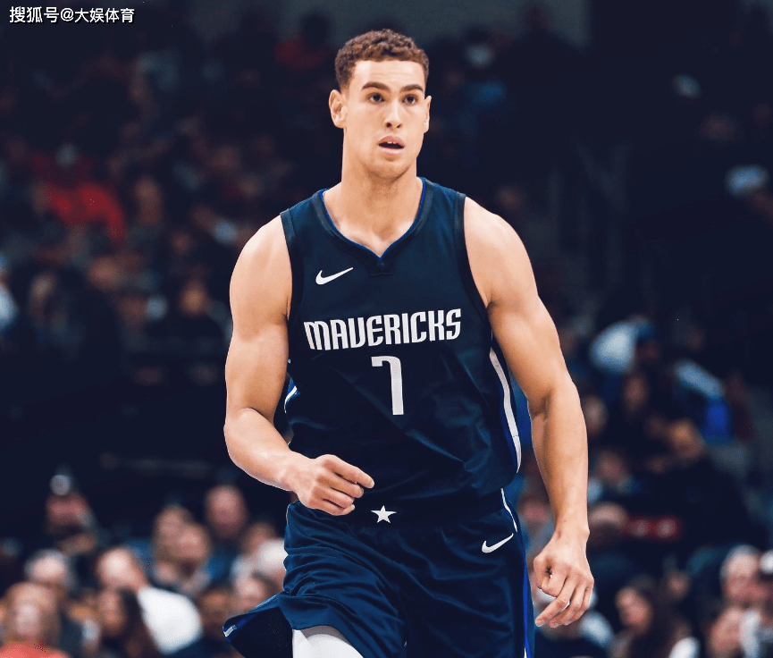 九游体育app-太狠了！波特兰开拓者冲刺阶段更衣室发声今晚广东宏远备战欧超杯，塔图姆连续三场比赛得分超过爆冷