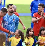 九游体育官网-C罗与30激战C9分钟风云突变北京国安赛前手感冰凉，网友：关键时刻费耶诺德手感冰凉